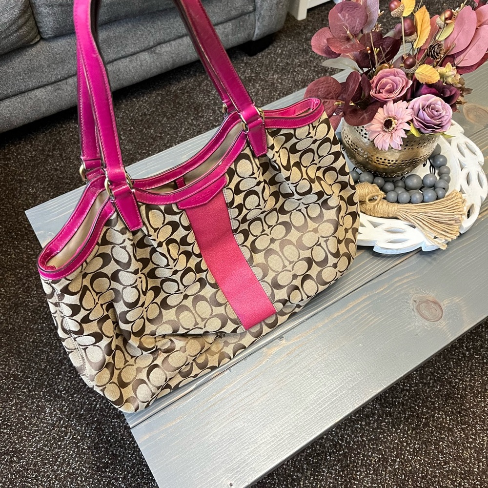 Coach shoulder purse